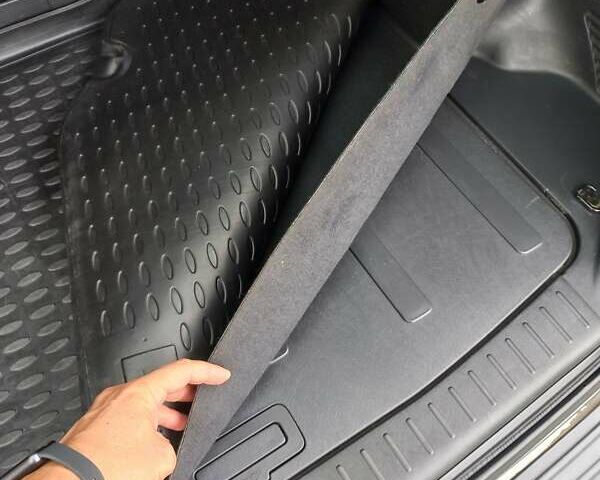 Черный Хендай Туксон, объемом двигателя 2 л и пробегом 168 тыс. км за 9000 $, фото 41 на Automoto.ua