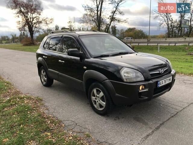 Чорний Хендай Туксон, об'ємом двигуна 1.98 л та пробігом 220 тис. км за 8000 $, фото 2 на Automoto.ua