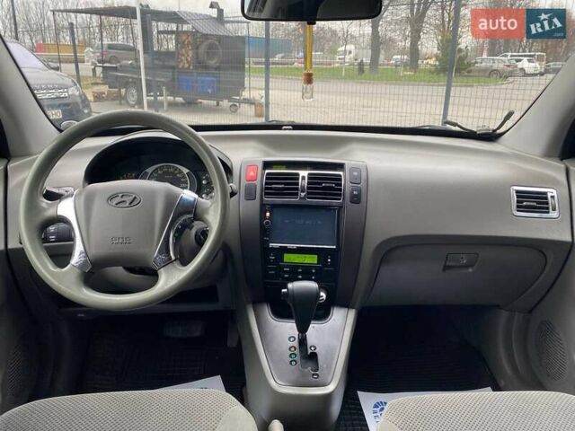 Чорний Хендай Туксон, об'ємом двигуна 1.98 л та пробігом 176 тис. км за 8500 $, фото 10 на Automoto.ua