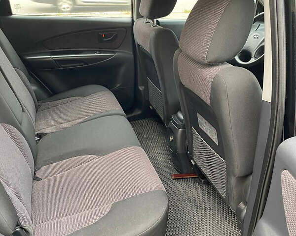 Чорний Хендай Туксон, об'ємом двигуна 1.98 л та пробігом 116 тис. км за 5500 $, фото 11 на Automoto.ua