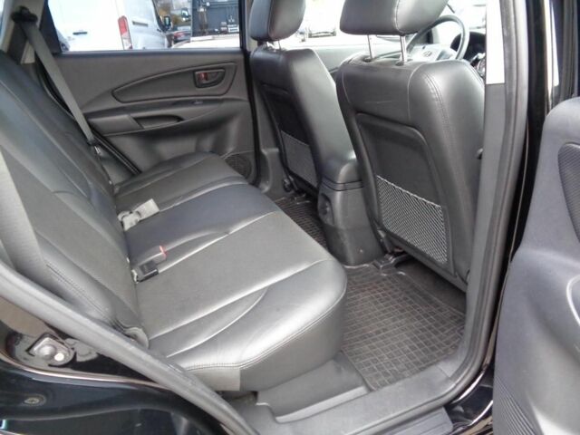 Чорний Хендай Туксон, об'ємом двигуна 0 л та пробігом 189 тис. км за 2028 $, фото 10 на Automoto.ua