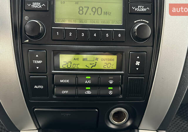 Черный Хендай Туксон, объемом двигателя 2 л и пробегом 67 тыс. км за 9999 $, фото 42 на Automoto.ua