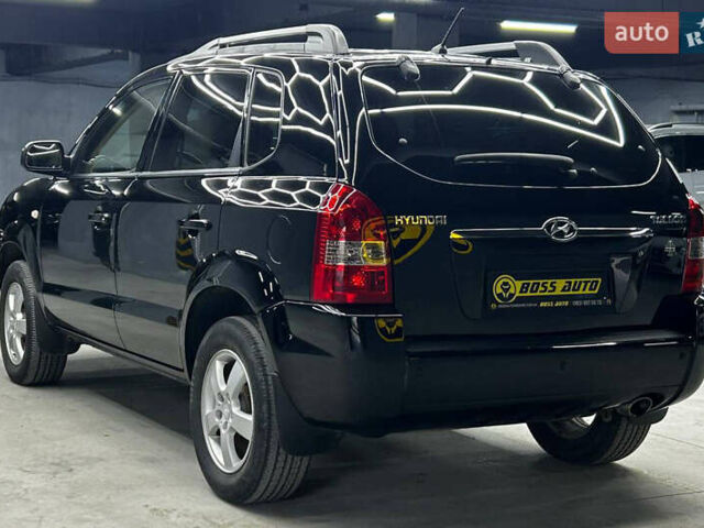 Чорний Хендай Туксон, об'ємом двигуна 1.98 л та пробігом 224 тис. км за 7800 $, фото 3 на Automoto.ua