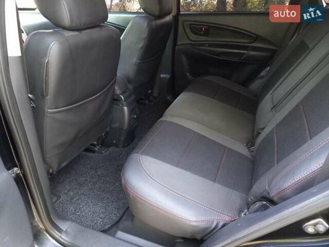 Хендай Туксон 2008 в Вознесенске на Automoto.ua Черный Хендай Туксон, объемом двигателя 1.98 л и пробегом 250 тыс. км за 8000 $, фото 5 на Automoto.ua