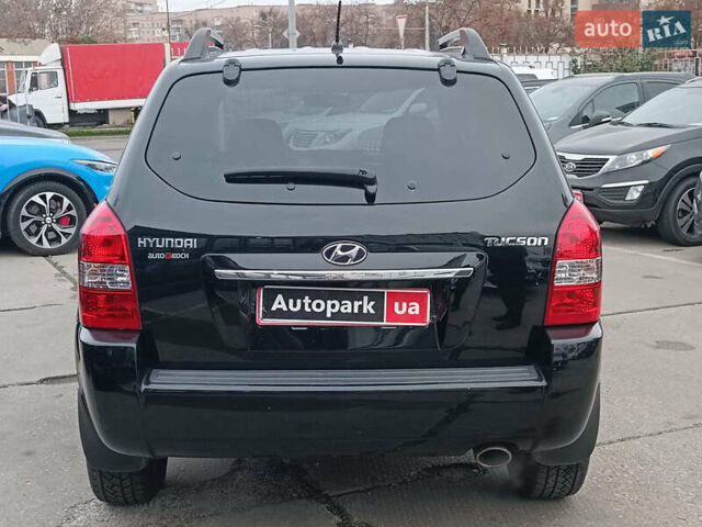 Черный Хендай Туксон, объемом двигателя 2 л и пробегом 192 тыс. км за 7990 $, фото 7 на Automoto.ua