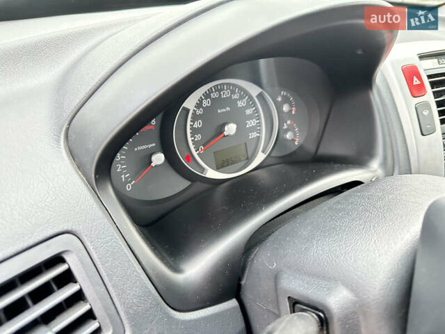 Чорний Хендай Туксон, об'ємом двигуна 2.66 л та пробігом 395 тис. км за 9950 $, фото 26 на Automoto.ua