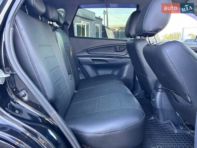 Черный Хендай Туксон, объемом двигателя 2 л и пробегом 230 тыс. км за 7500 $, фото 28 на Automoto.ua