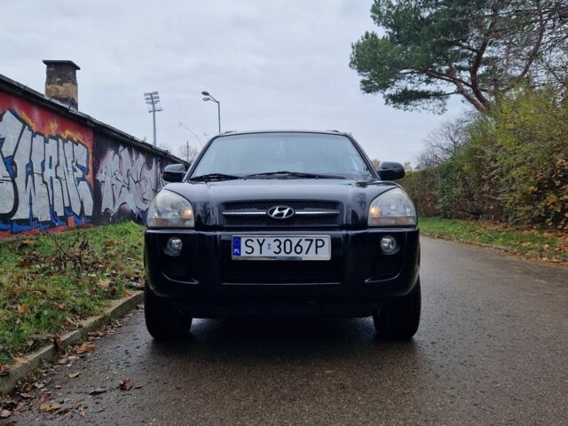 Черный Хендай Туксон, объемом двигателя 2 л и пробегом 190 тыс. км за 1843 $, фото 6 на Automoto.ua