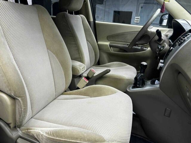 Черный Хендай Туксон, объемом двигателя 2 л и пробегом 224 тыс. км за 7800 $, фото 14 на Automoto.ua