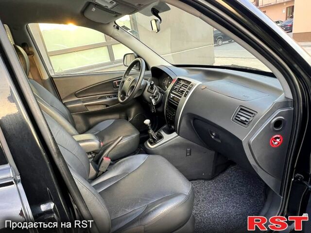 Хендай Туксон 2008 в Новой Водолаге на Automoto.ua Черный Хендай Туксон, объемом двигателя 2 л и пробегом 170 тыс. км за 8700 $, фото 5 на Automoto.ua