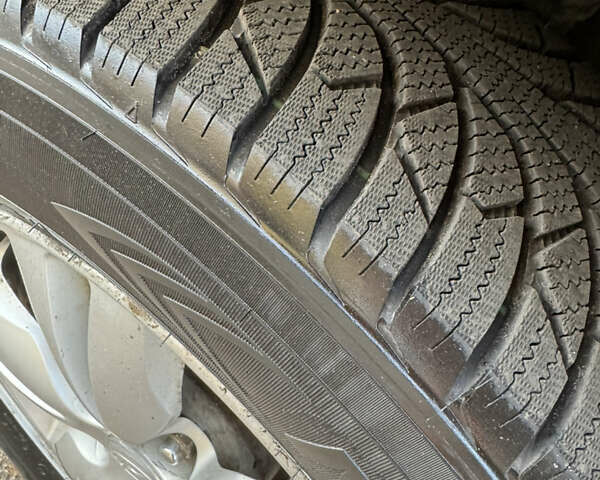 Черный Хендай Туксон, объемом двигателя 1.98 л и пробегом 196 тыс. км за 7999 $, фото 23 на Automoto.ua