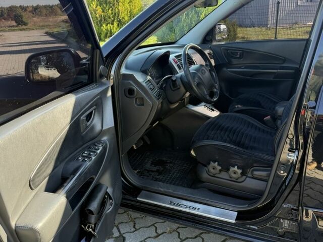 Хендай Туксон 2008 в Радехове на Automoto.ua Черный Хендай Туксон, объемом двигателя 2 л и пробегом 370 тыс. км за 7350 $, фото 14 на Automoto.ua