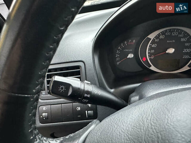 Чорний Хендай Туксон, об'ємом двигуна 2 л та пробігом 243 тис. км за 7999 $, фото 40 на Automoto.ua