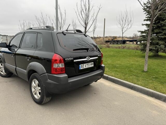 Чорний Хендай Туксон, об'ємом двигуна 2 л та пробігом 156 тис. км за 9200 $, фото 1 на Automoto.ua
