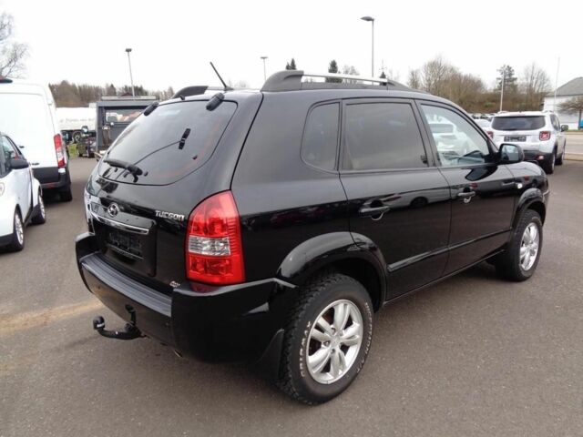 Чорний Хендай Туксон, об'ємом двигуна 0 л та пробігом 189 тис. км за 2028 $, фото 3 на Automoto.ua