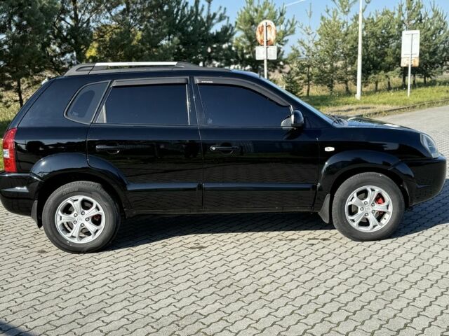 Хендай Туксон 2008 в Радехове на Automoto.ua Черный Хендай Туксон, объемом двигателя 2 л и пробегом 370 тыс. км за 7350 $, фото 20 на Automoto.ua