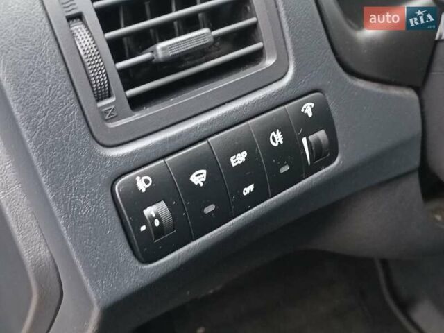 Черный Хендай Туксон, объемом двигателя 2 л и пробегом 192 тыс. км за 7990 $, фото 21 на Automoto.ua