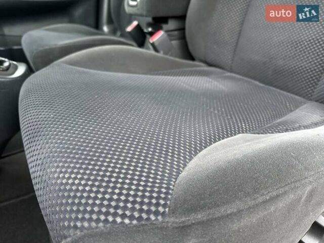 Черный Хендай Туксон, объемом двигателя 1.99 л и пробегом 240 тыс. км за 7200 $, фото 46 на Automoto.ua