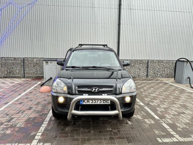 Чорний Хендай Туксон, об'ємом двигуна 2.7 л та пробігом 294 тис. км за 9950 $, фото 4 на Automoto.ua