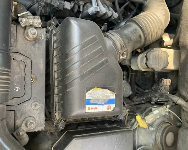 Черный Хендай Туксон, объемом двигателя 1.98 л и пробегом 260 тыс. км за 7777 $, фото 21 на Automoto.ua