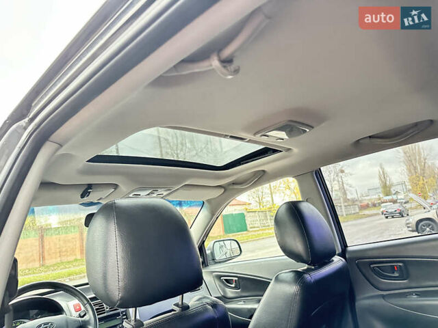 Чорний Хендай Туксон, об'ємом двигуна 2.66 л та пробігом 395 тис. км за 9950 $, фото 23 на Automoto.ua