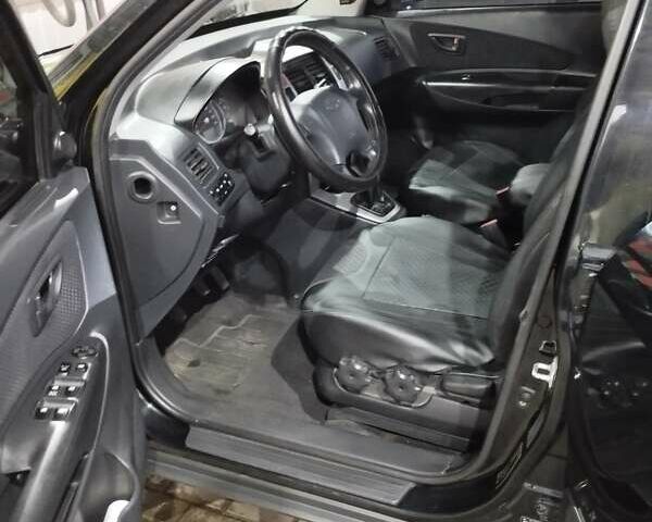 Хендай Туксон 2008 в Александрие на Automoto.ua Черный Хендай Туксон, объемом двигателя 1.98 л и пробегом 234 тыс. км за 8150 $, фото 5 на Automoto.ua