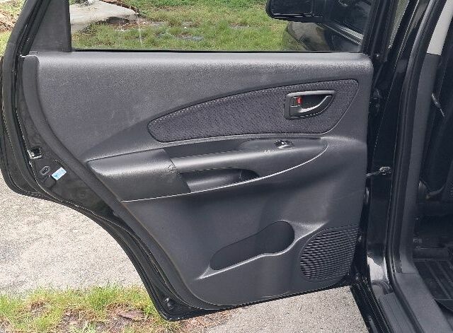 Черный Хендай Туксон, объемом двигателя 2 л и пробегом 270 тыс. км за 8300 $, фото 10 на Automoto.ua