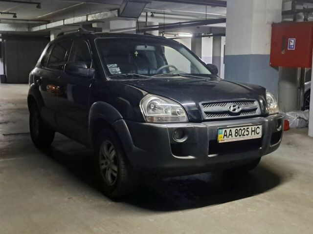 Хендай Туксон 2008 в Киеве на Automoto.ua Черный Хендай Туксон, объемом двигателя 2 л и пробегом 30 тыс. км за 12000 $, фото 9 на Automoto.ua