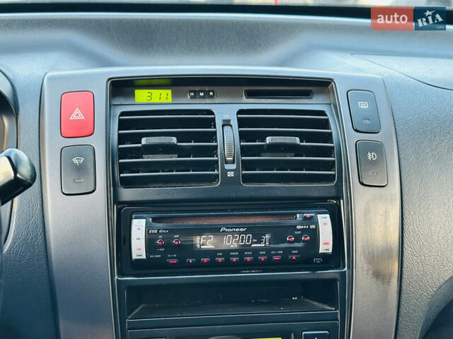 Чорний Хендай Туксон, об'ємом двигуна 2 л та пробігом 186 тис. км за 8300 $, фото 27 на Automoto.ua