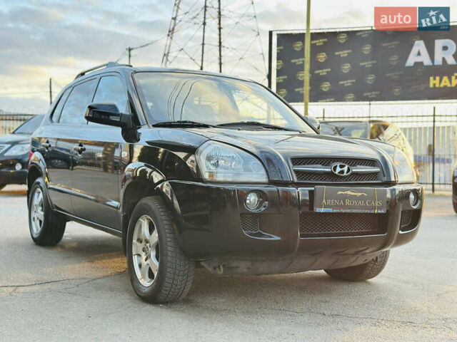 Чорний Хендай Туксон, об'ємом двигуна 2 л та пробігом 186 тис. км за 8300 $, фото 8 на Automoto.ua