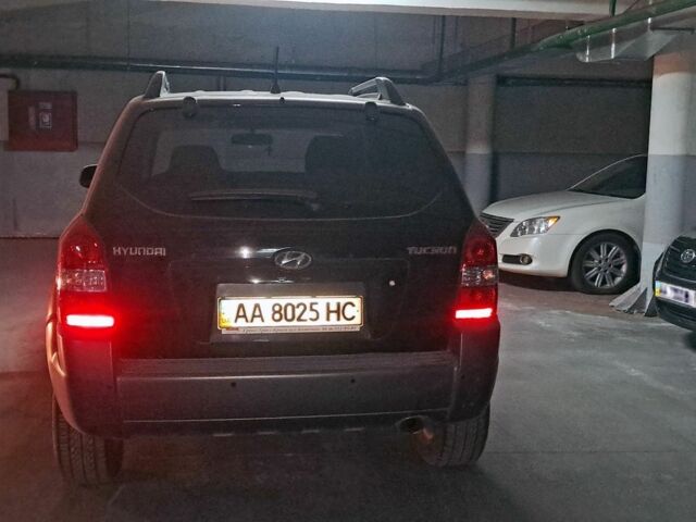 Хендай Туксон 2008 в Киеве на Automoto.ua Черный Хендай Туксон, объемом двигателя 2 л и пробегом 30 тыс. км за 12000 $, фото 6 на Automoto.ua