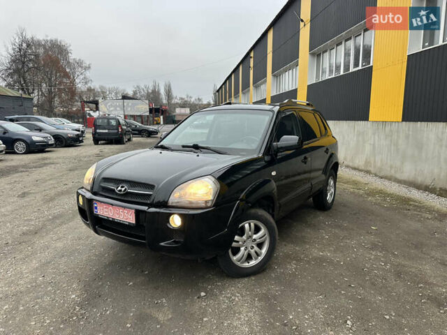 Чорний Хендай Туксон, об'ємом двигуна 2 л та пробігом 243 тис. км за 7999 $, фото 1 на Automoto.ua