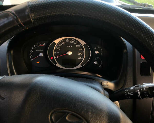 Черный Хендай Туксон, объемом двигателя 1.98 л и пробегом 256 тыс. км за 8200 $, фото 9 на Automoto.ua