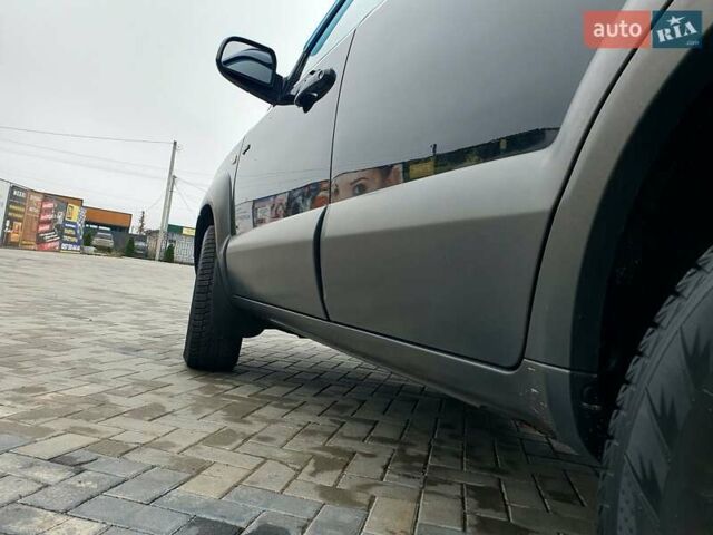 Чорний Хендай Туксон, об'ємом двигуна 2 л та пробігом 225 тис. км за 8000 $, фото 24 на Automoto.ua