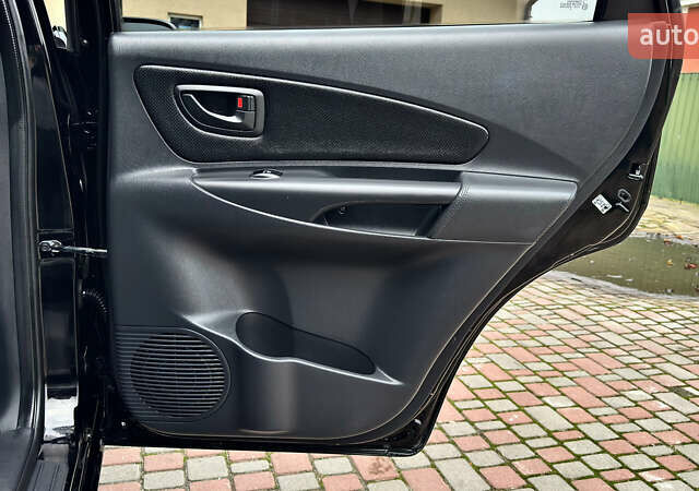 Чорний Хендай Туксон, об'ємом двигуна 2 л та пробігом 182 тис. км за 8299 $, фото 34 на Automoto.ua