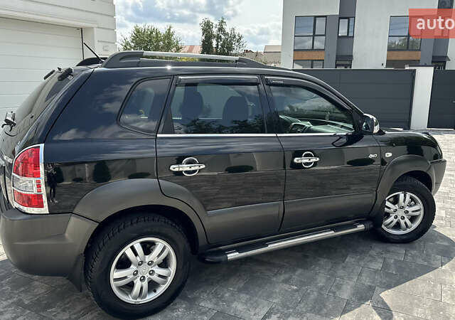 Черный Хендай Туксон, объемом двигателя 2 л и пробегом 67 тыс. км за 9999 $, фото 13 на Automoto.ua