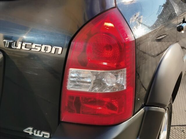 Черный Хендай Туксон, объемом двигателя 2 л и пробегом 82 тыс. км за 7490 $, фото 6 на Automoto.ua