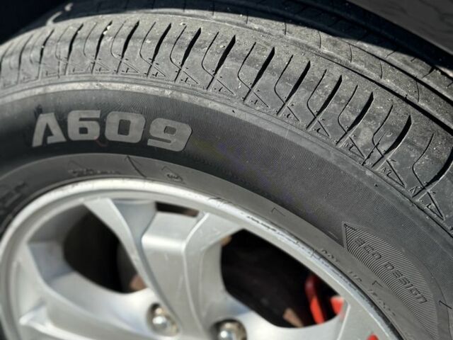 Хендай Туксон 2008 в Радехове на Automoto.ua Черный Хендай Туксон, объемом двигателя 2 л и пробегом 370 тыс. км за 7350 $, фото 15 на Automoto.ua