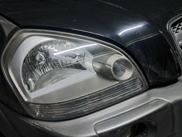 Хендай Туксон 2008 в Киеве на Automoto.ua Черный Хендай Туксон, объемом двигателя 2 л и пробегом 30 тыс. км за 12000 $, фото 11 на Automoto.ua