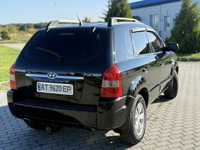 Хендай Туксон 2008 в Радехове на Automoto.ua Черный Хендай Туксон, объемом двигателя 2 л и пробегом 370 тыс. км за 7350 $, фото 2 на Automoto.ua