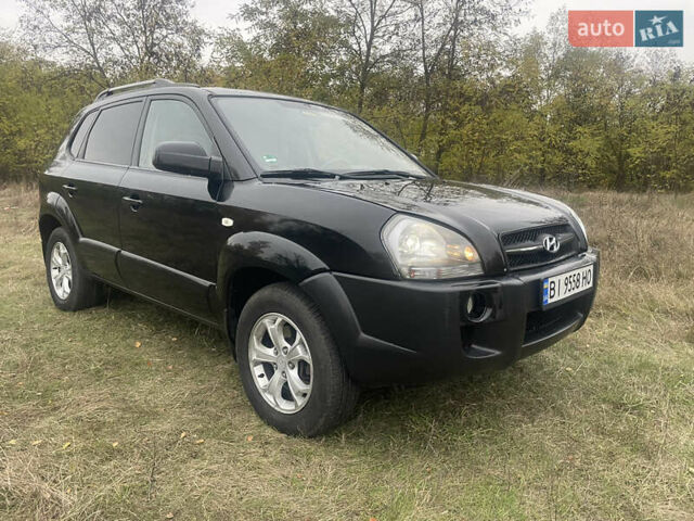 Хендай Туксон 2008 у Лубнах на Automoto.ua Чорний Хендай Туксон, об'ємом двигуна 1.98 л та пробігом 235 тис. км за 6999 $, фото 3 на Automoto.ua
