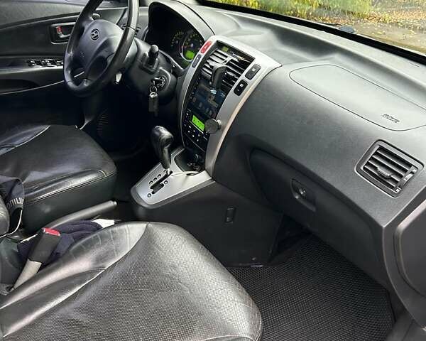 Хендай Туксон 2008 в Богодухове на Automoto.ua Черный Хендай Туксон, объемом двигателя 1.98 л и пробегом 268 тыс. км за 8500 $, фото 5 на Automoto.ua