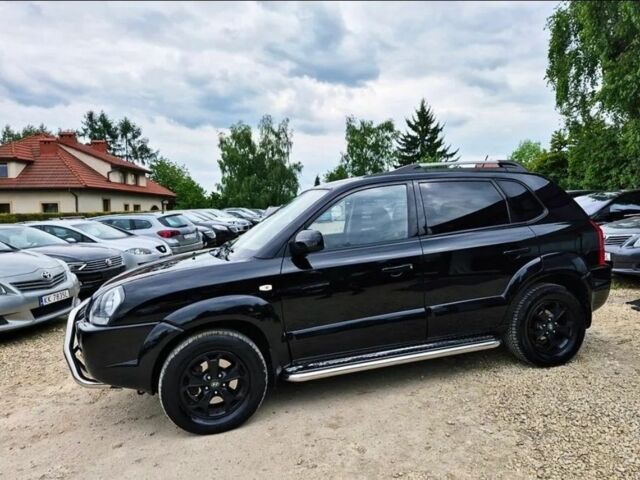 Черный Хендай Туксон, объемом двигателя 0 л и пробегом 240 тыс. км за 2700 $, фото 3 на Automoto.ua