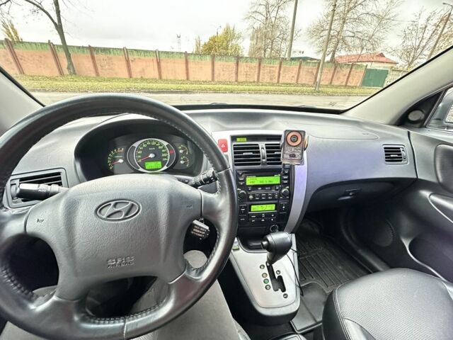 Чорний Хендай Туксон, об'ємом двигуна 2.7 л та пробігом 294 тис. км за 9950 $, фото 6 на Automoto.ua