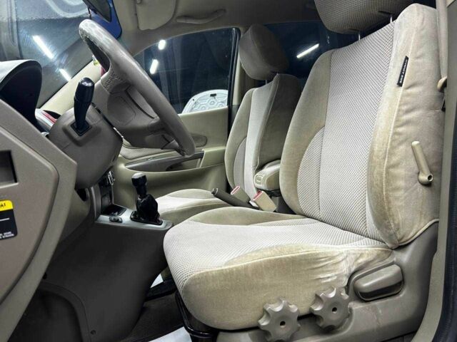 Черный Хендай Туксон, объемом двигателя 2 л и пробегом 224 тыс. км за 7800 $, фото 7 на Automoto.ua