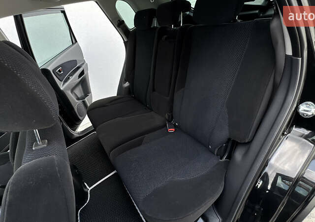 Черный Хендай Туксон, объемом двигателя 2 л и пробегом 67 тыс. км за 9999 $, фото 26 на Automoto.ua