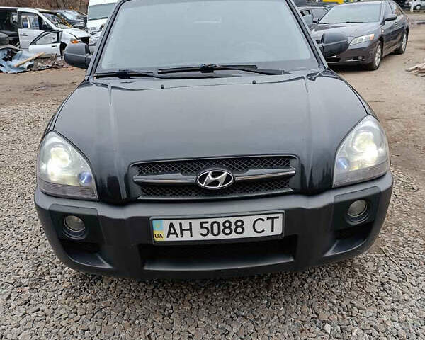 Чорний Хендай Туксон, об'ємом двигуна 0 л та пробігом 172 тис. км за 8500 $, фото 3 на Automoto.ua