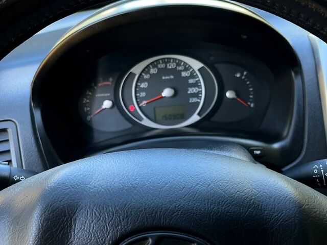 Черный Хендай Туксон, объемом двигателя 2 л и пробегом 151 тыс. км за 9000 $, фото 3 на Automoto.ua