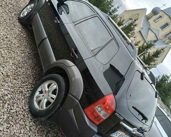 Чорний Хендай Туксон, об'ємом двигуна 2 л та пробігом 185 тис. км за 7499 $, фото 20 на Automoto.ua