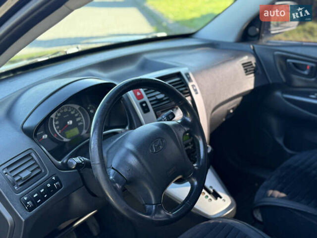 Хендай Туксон 2008 в Радехове на Automoto.ua Черный Хендай Туксон, объемом двигателя 1.98 л и пробегом 370 тыс. км за 7350 $, фото 51 на Automoto.ua